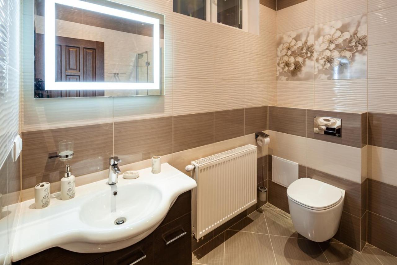 Alfa Apartments Svobody 31 Liov Exterior foto