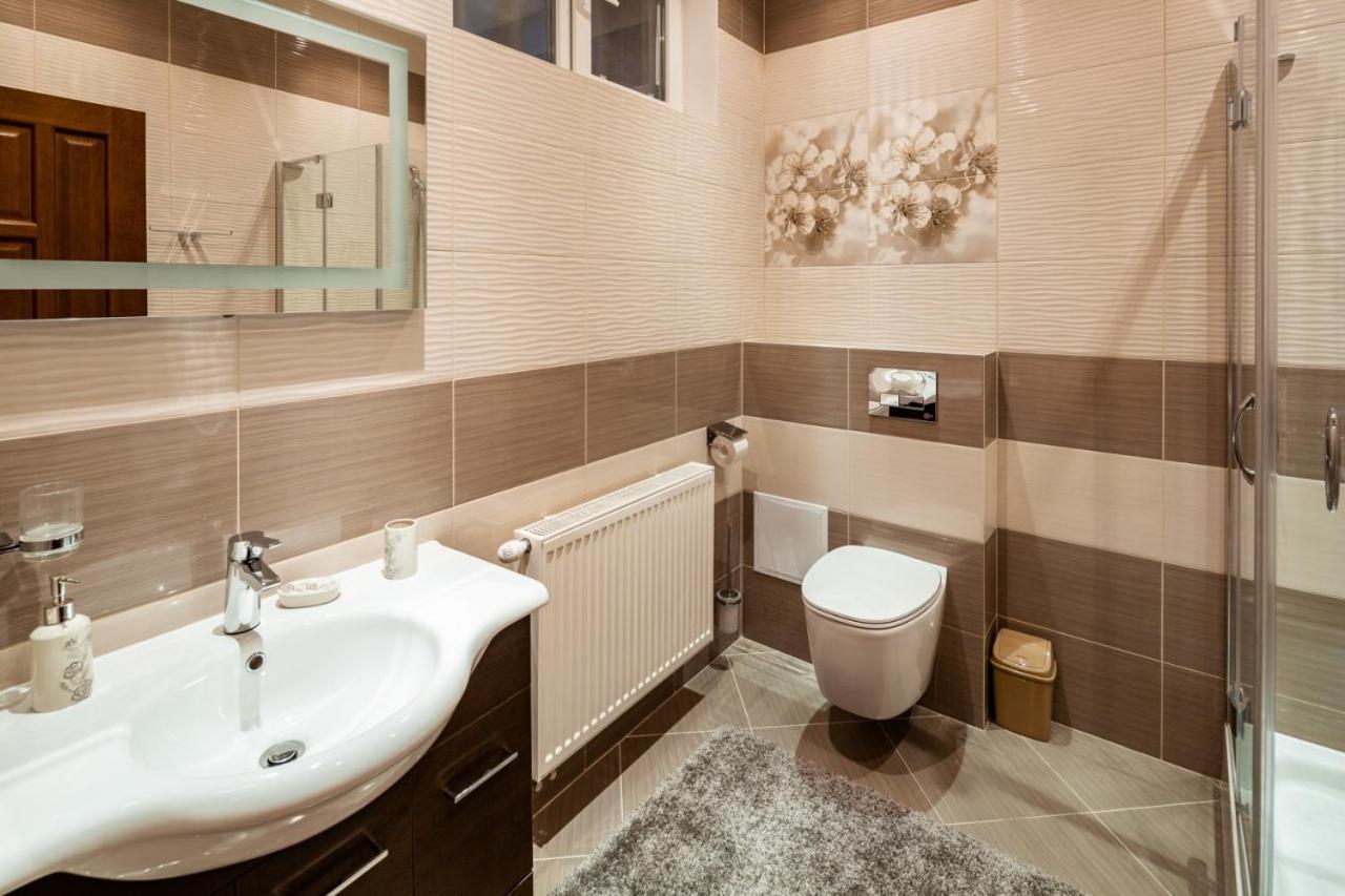 Alfa Apartments Svobody 31 Liov Exterior foto